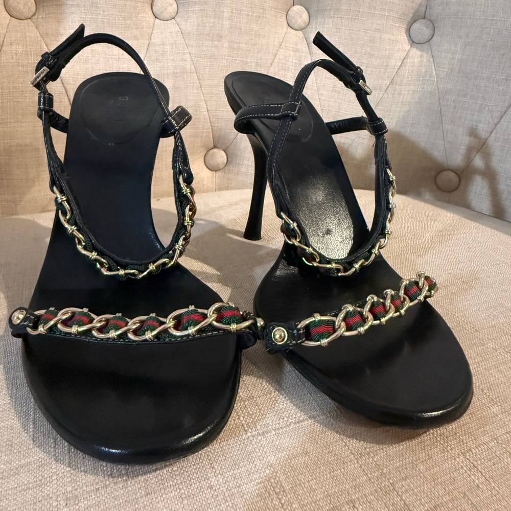 Gucci Chain-Link Accent Leather Sandals